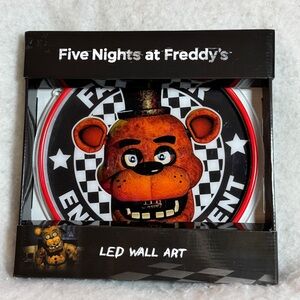 Five Nights at Freddy's Freddy Fazbear LED Circle 2025 Wall Art- New in Box